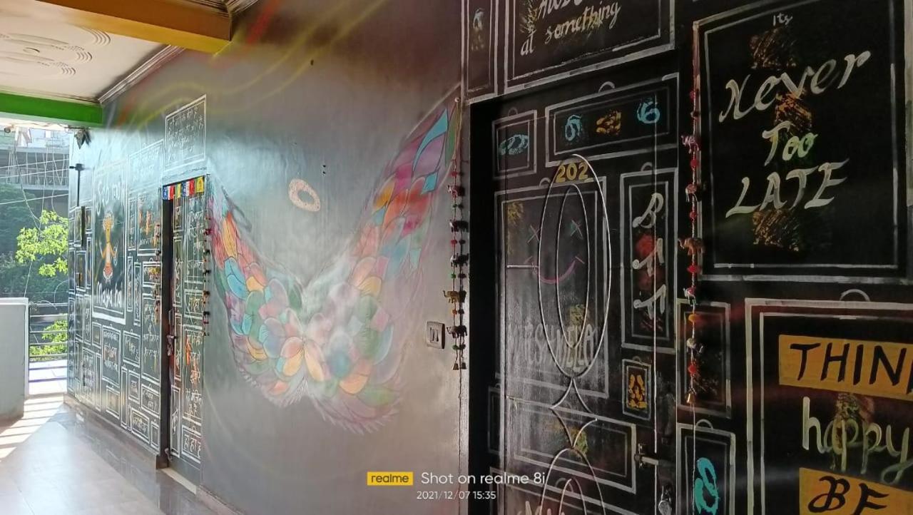 Orchid Hostel And Hotel Tapovan エクステリア 写真